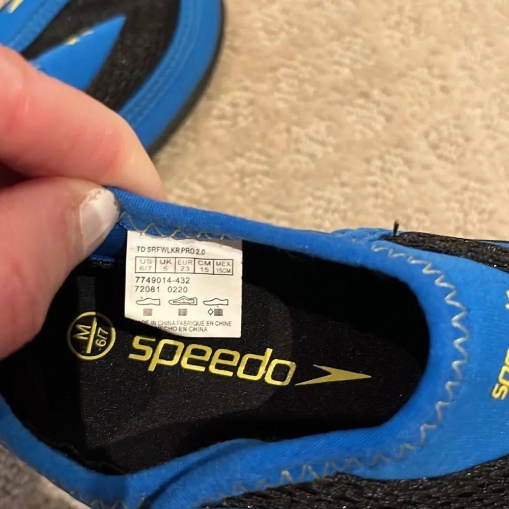Toddler Boys Speedo Water Shoes, size M (5/6)